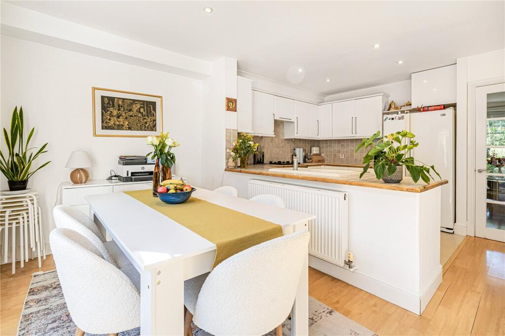 Five Oaks Mews, Bromley, BR1 photo 3