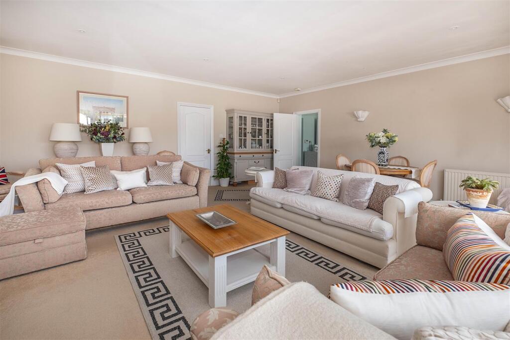 House in Elmbridge, Long Ditton - View 5