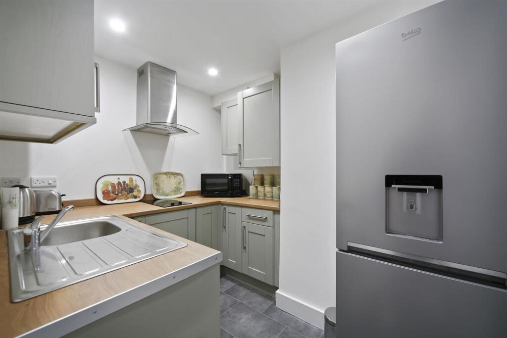 Apartment in London - View 3