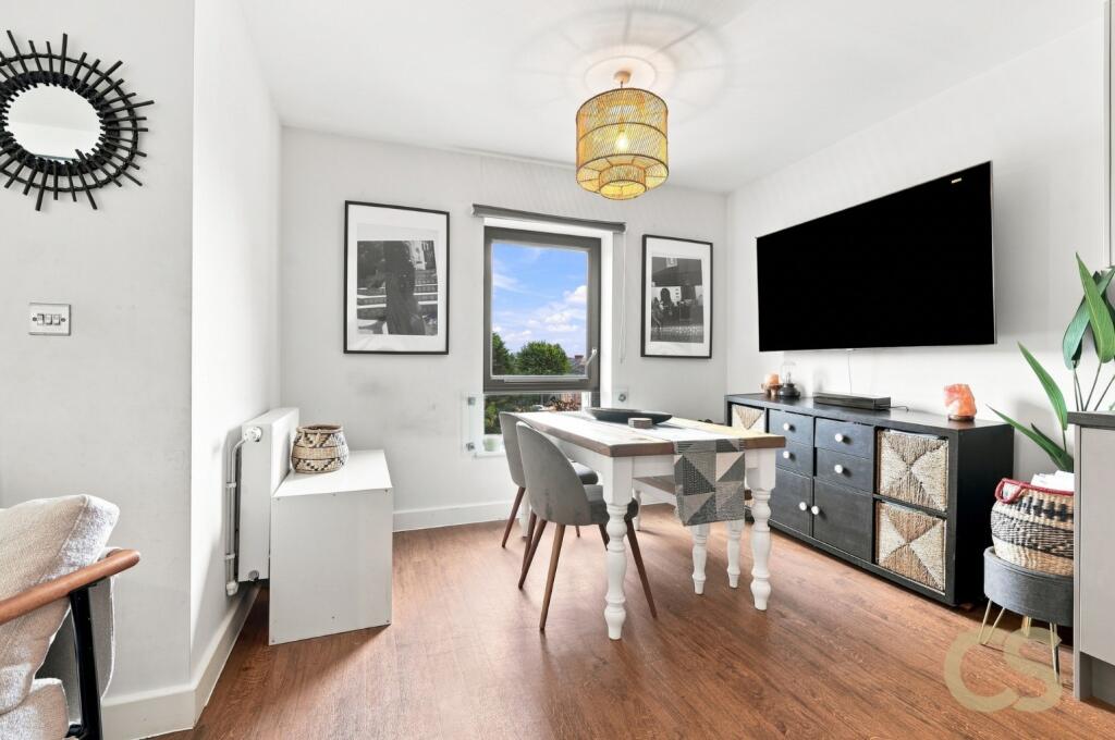 Apartment in Enfield - View 4