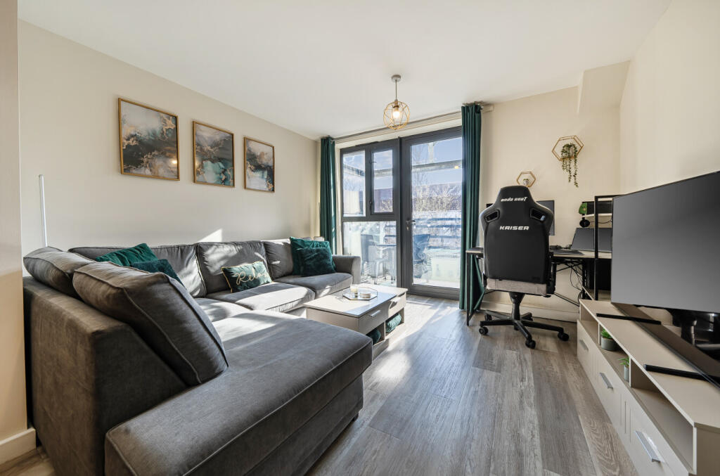 Apartment in Chelmsford, Moulsham - View 2