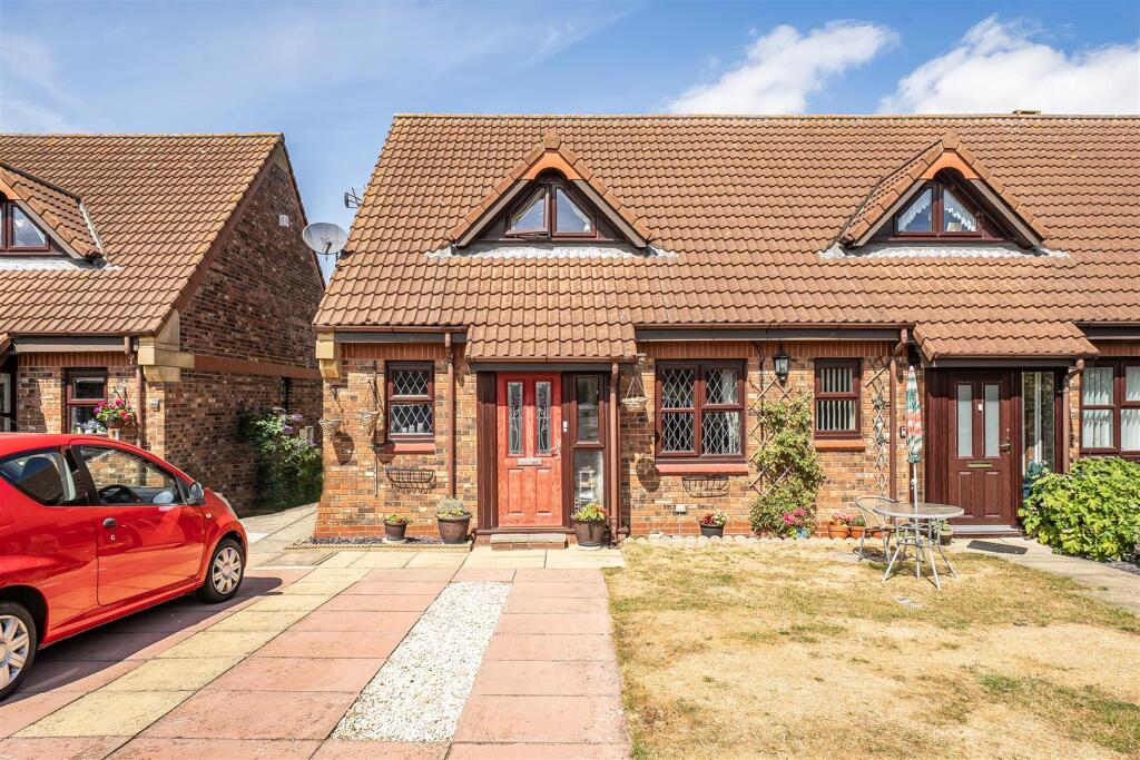 Main image of property: Meadow View, Cleethorpes, Lincolnshire