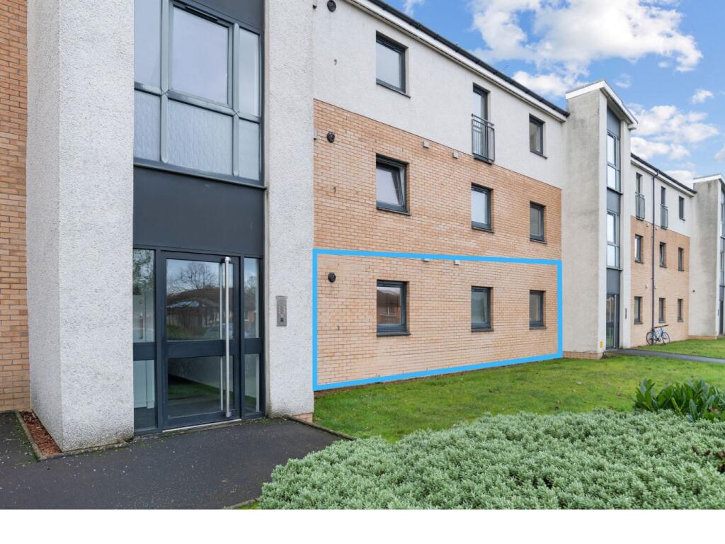 8 Shawfarm Gardens, Prestwick, South Ayrshire, KA9 2GZ photo 3