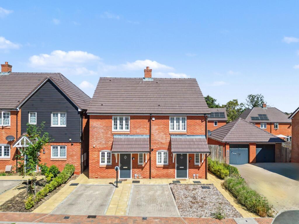 Main image of property: Elizabeth Gardens, Goffs Oak, EN7