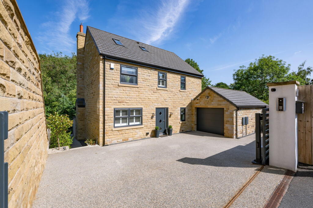 5-bed detached on High Street, Silkstone, Barnsley, S75 4JW, £725,000