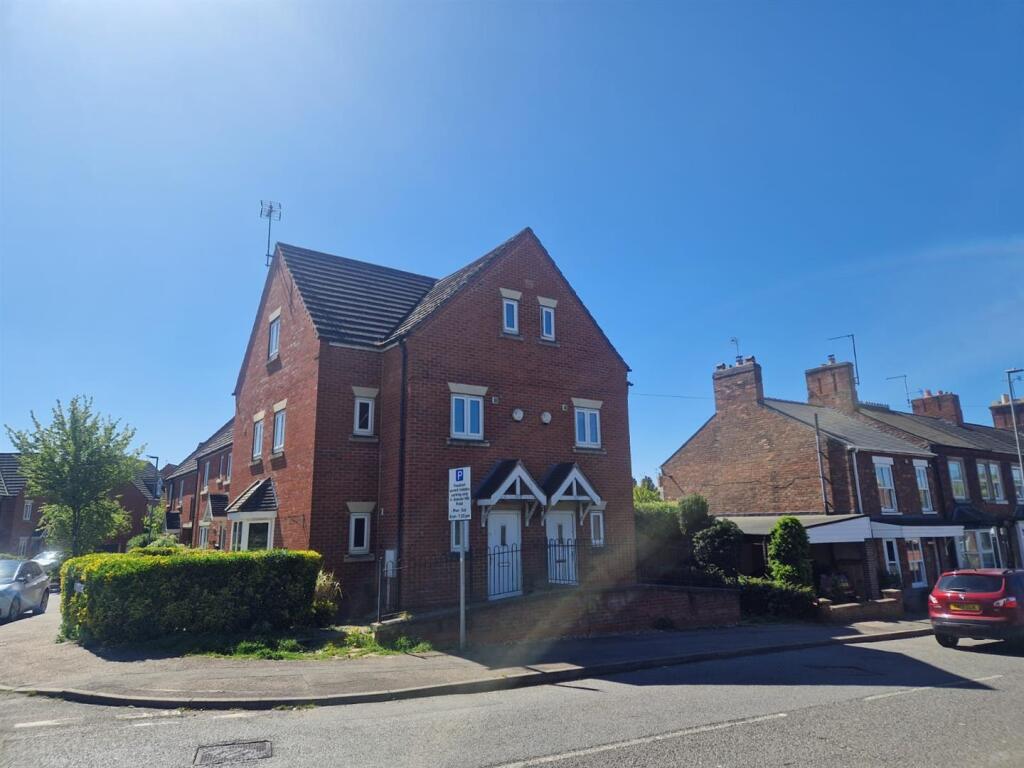 Main image of property: Beacon Hill Road, Newark