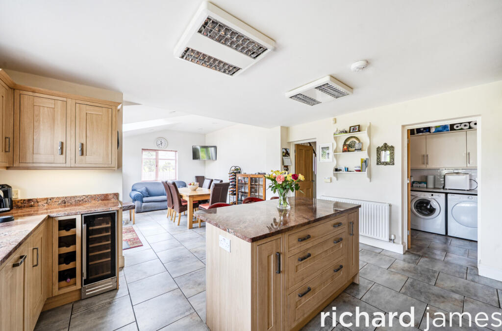 Pavenhill, Purton, SN5 photo 2