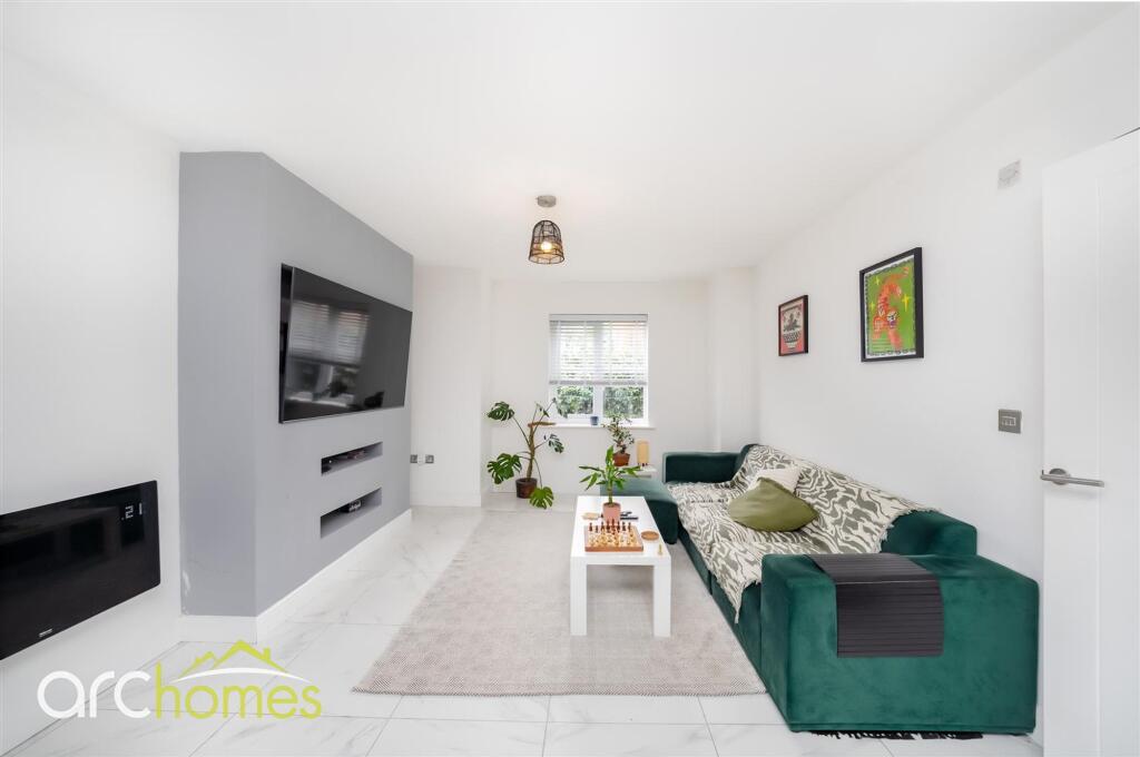 Apartment in Wigan, Gin Pit - View 2