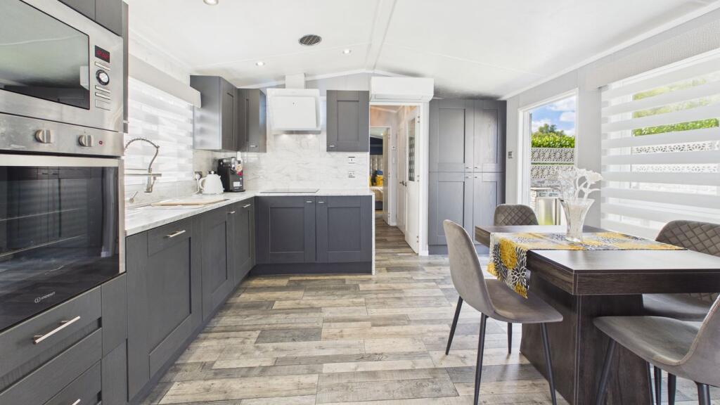 House in Peterborough - View 3