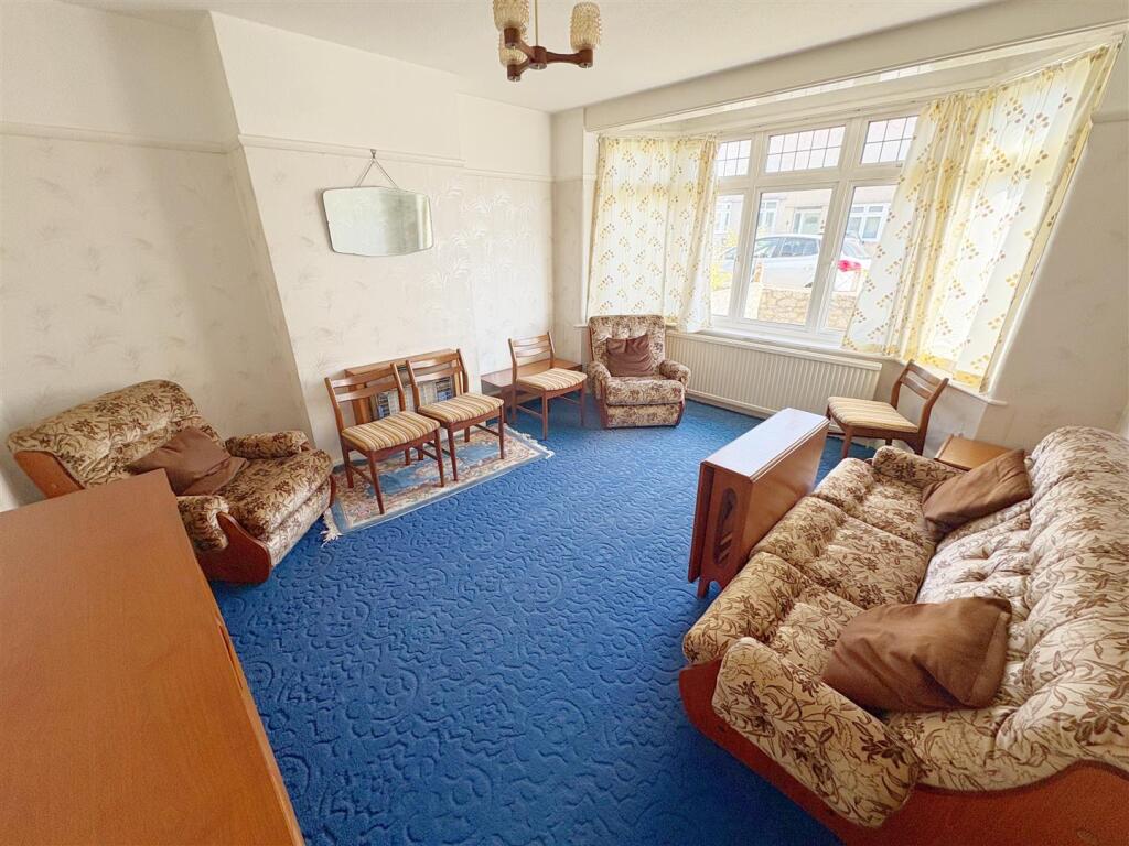 House in Bristol, Knowle Park, Knowle - View 2