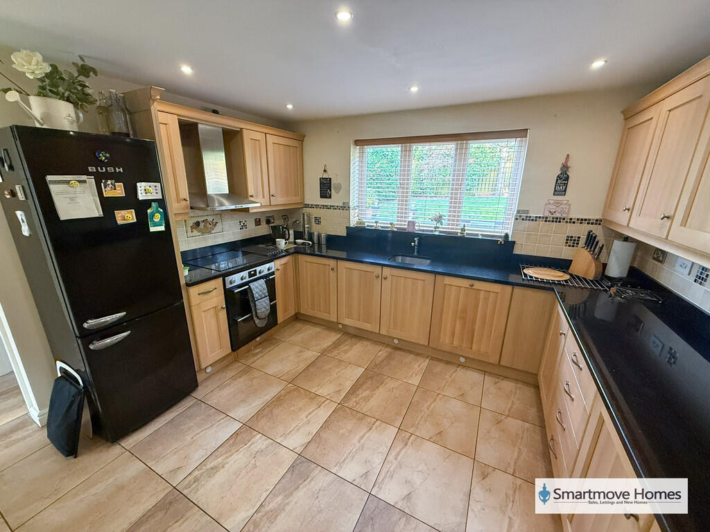 Priory Way, Ripley photo 2