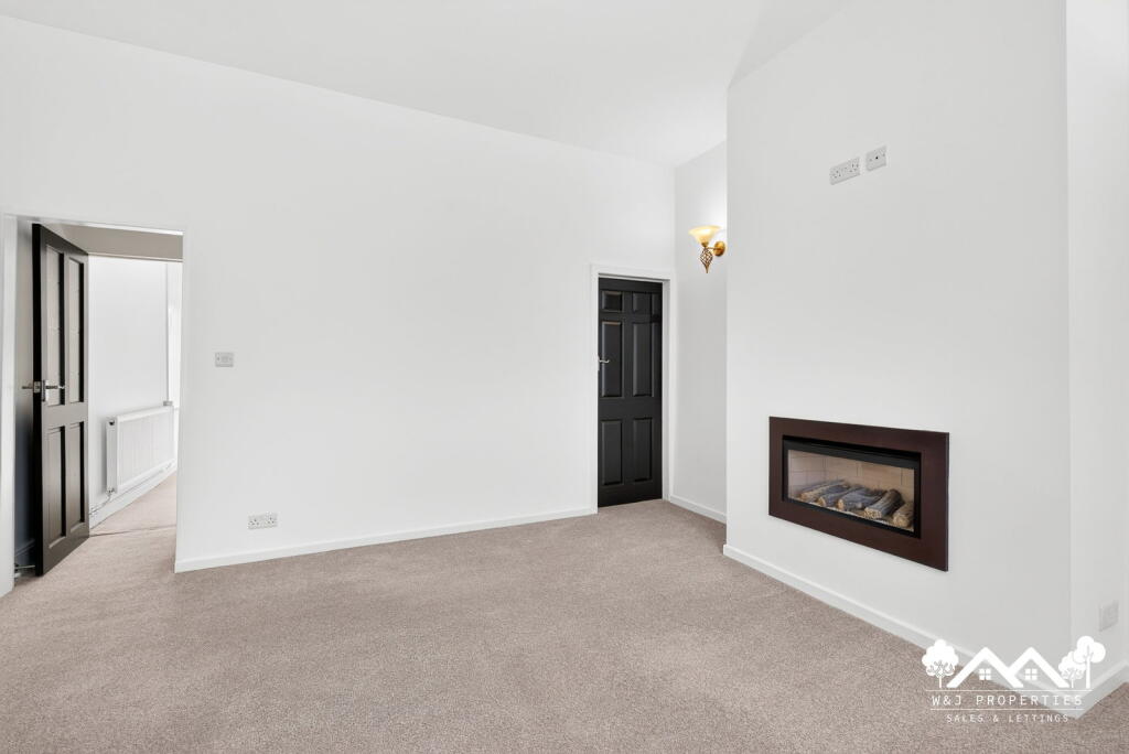 House in Blackburn - View 4