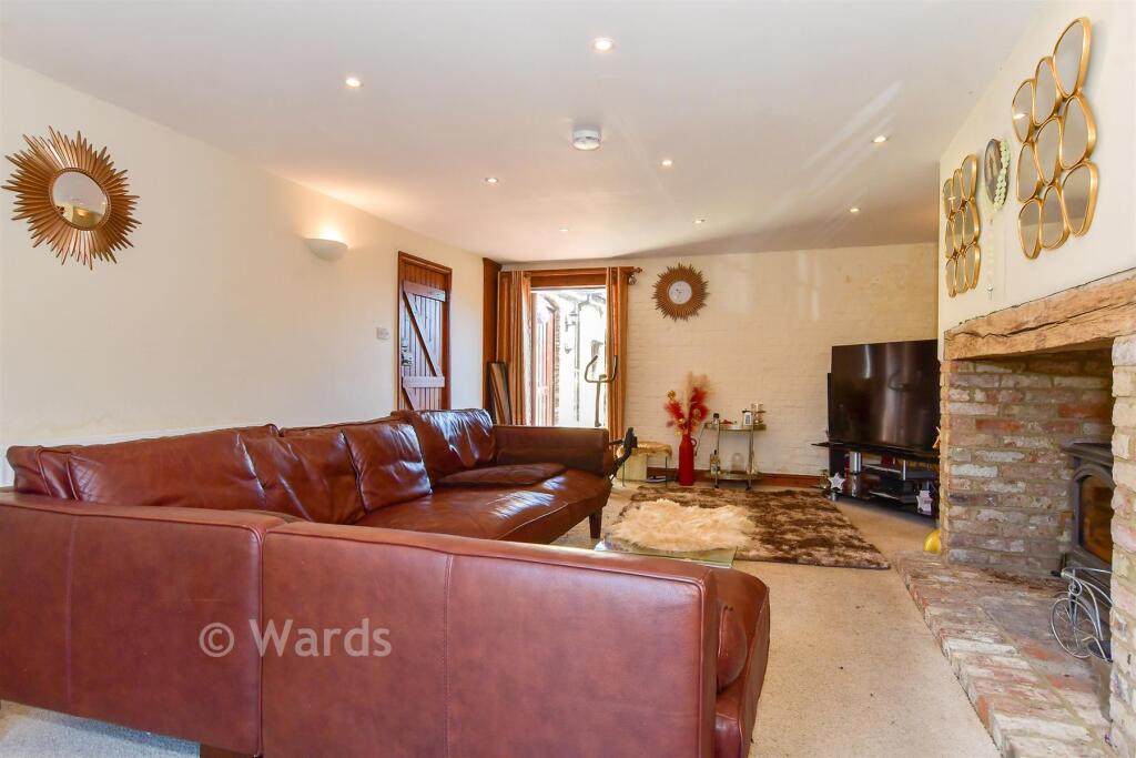 House in Dover, Worth - More