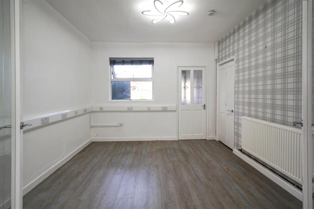 House in Kettering, North Northamptonshire - View 4