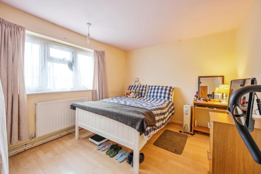 Sandalwood Road, Burton-on-Trent, Staffordshire, DE15 photo 4