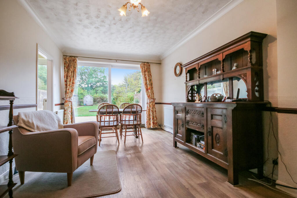 House in East Grinstead, North End - View 4