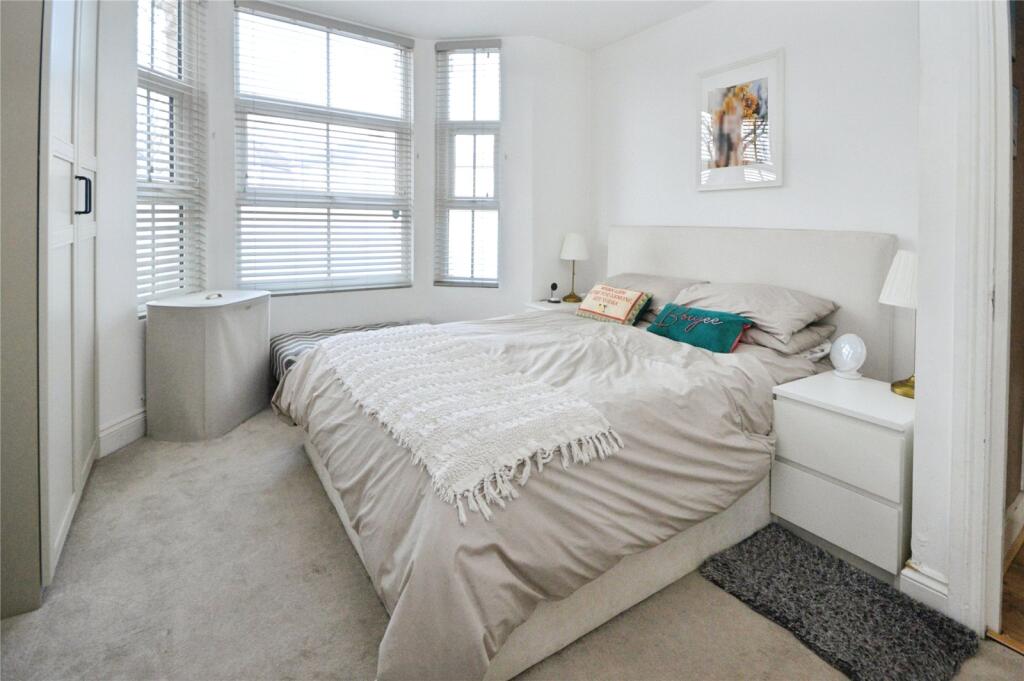 Apartment in Twickenham - View 2