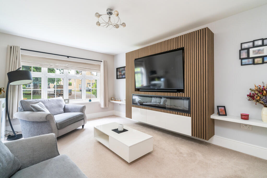 House in Bradford, Steeton with Eastburn - View 2