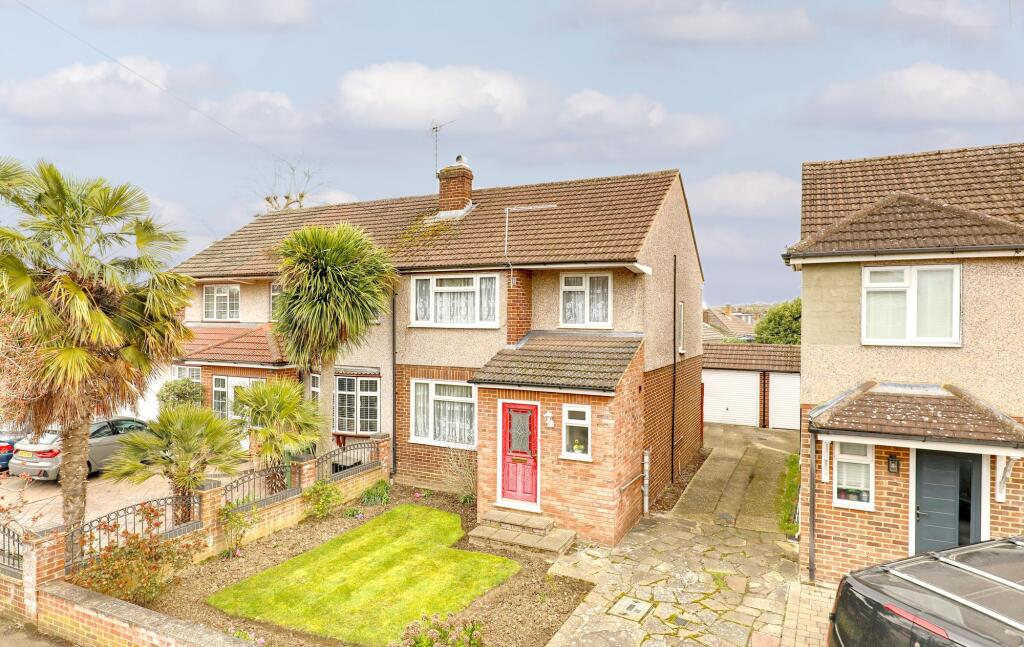 Main image of property: Bellamy Road, Cheshunt, EN8