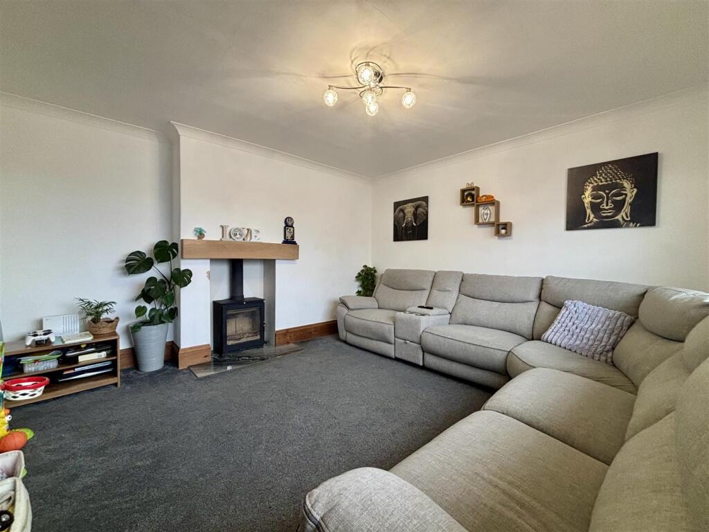 Weymouth Avenue, Allerton, Bradford photo 2