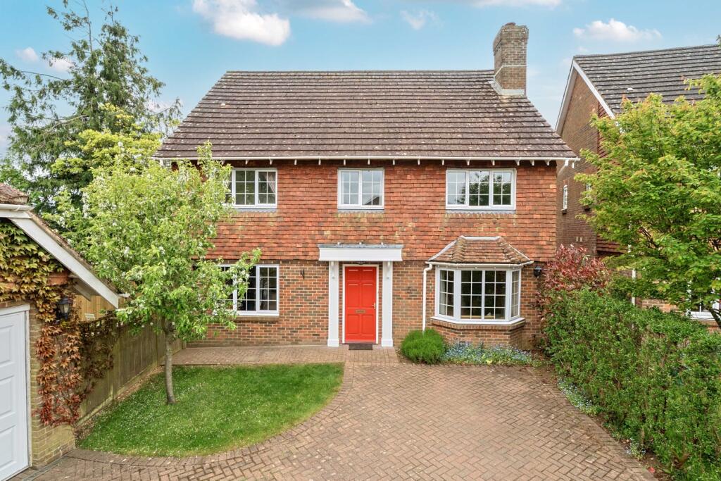 4-bed detached on Acorn Close, Hawkinge, CT18, £575,000