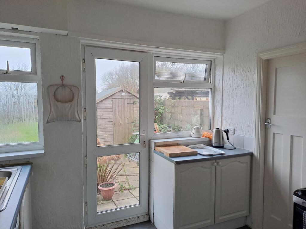 26 Manor Road, Preston, Hull, HU12 8SQ photo 3