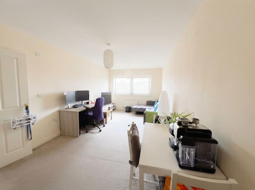 Apartment in Coventry, Stoke Aldermoor - View 3