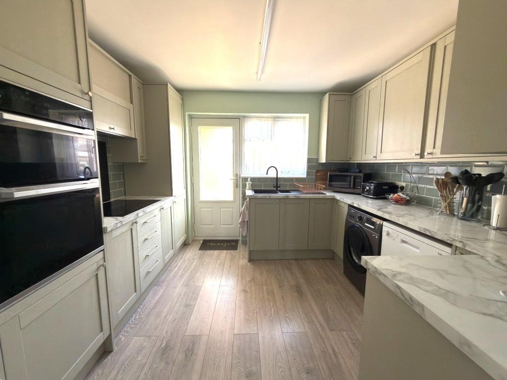 Main image of property: Friars Way, Farley Hill, Luton, Bedfordshire, LU1 5PR
