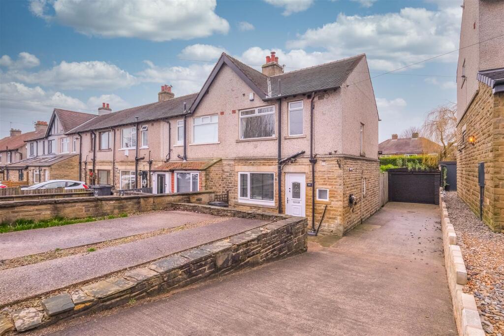 Main image of property: East Street,,Lightcliffe