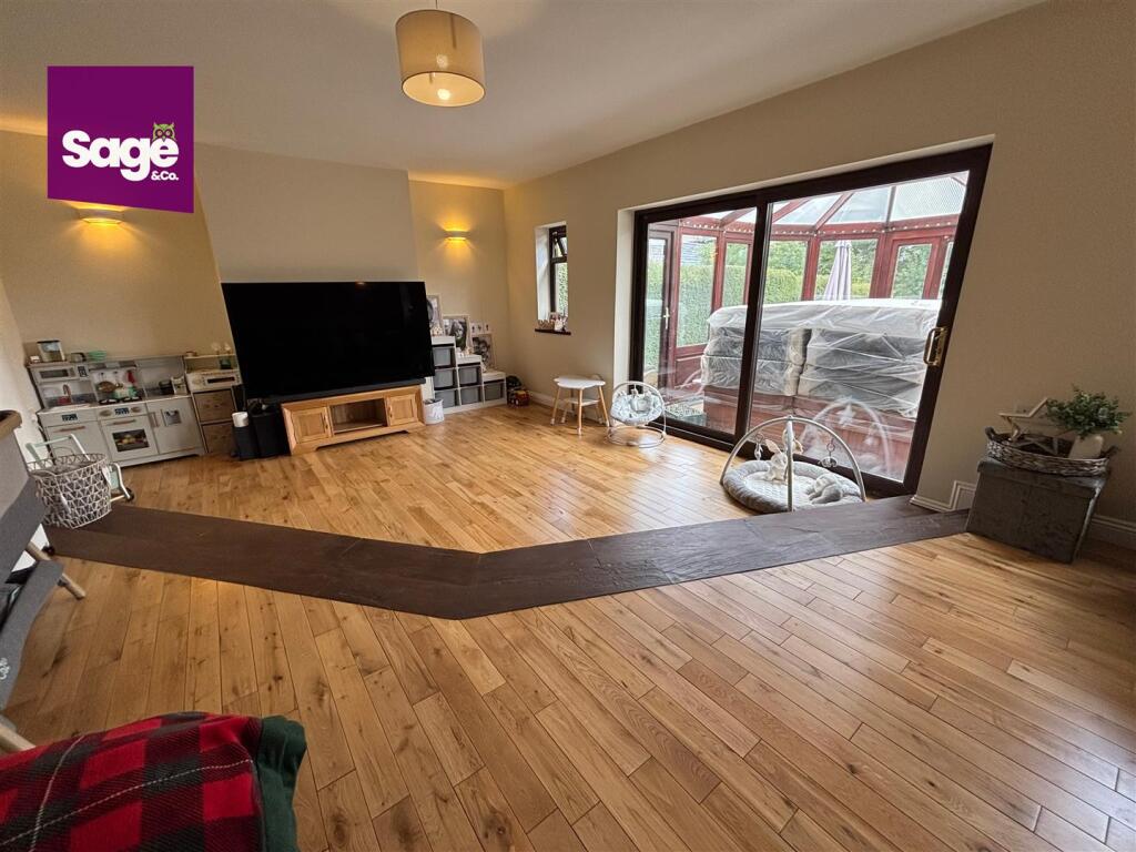 House in Newport - View 2