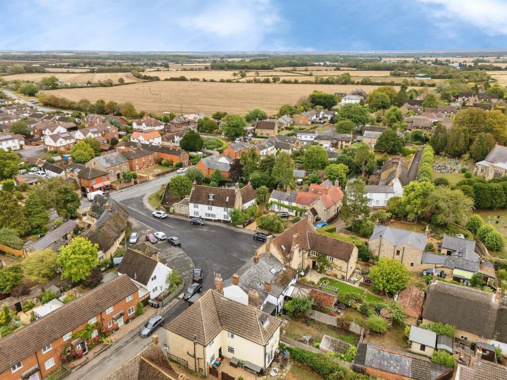 House in Milton Keynes - View 3