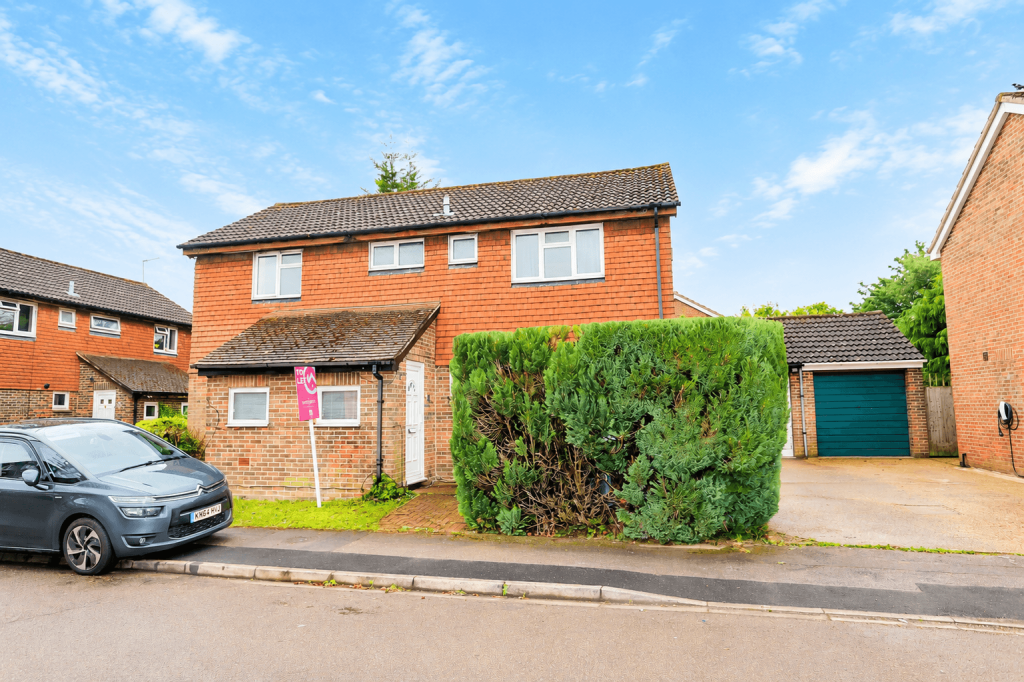 Main image of property: Easby Way, Lower Earley, Reading, Berkshire, RG6