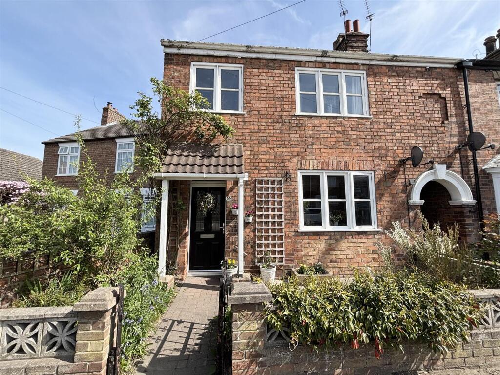 Main image of property: Newmarket, Louth, LN11
