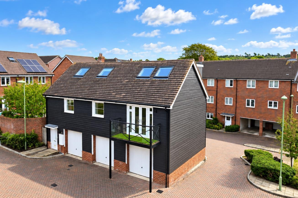 House in Hart, Crookham Park