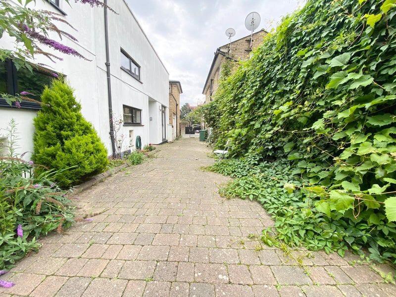 Main image of property: Tavistock Mews, Holloway, N19