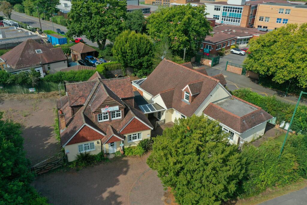 Main image of property: 654-656 Kenilworth Road, Balsall Common, Coventry, CV7 7DY