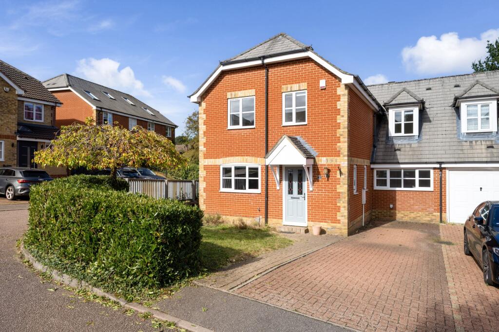 Main image of property: Otterton Close, Harpenden, Hertfordshire