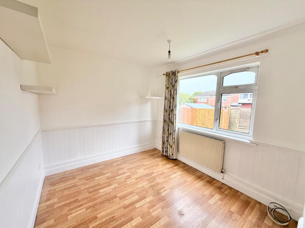 Apartment in Birmingham, Lyndon Green - More