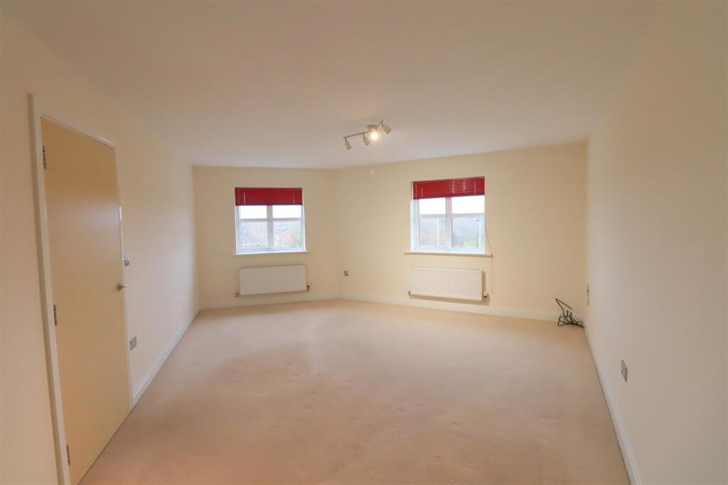 Apartment in Crewe, Leighton - View 5