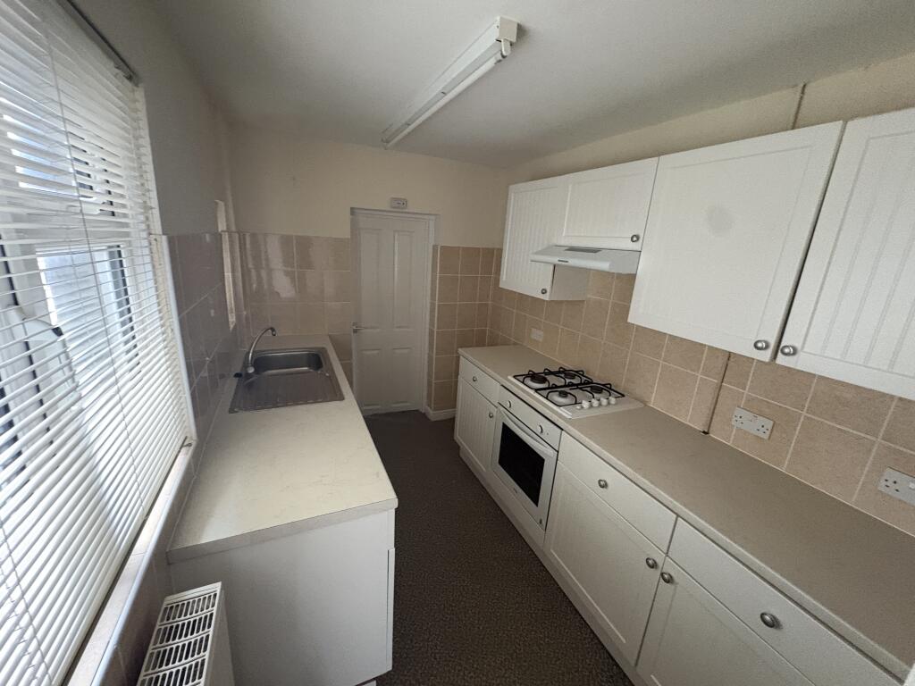 118 Phyllis Street, Barry, Vale of Glamorgan CF62 5UU photo 4