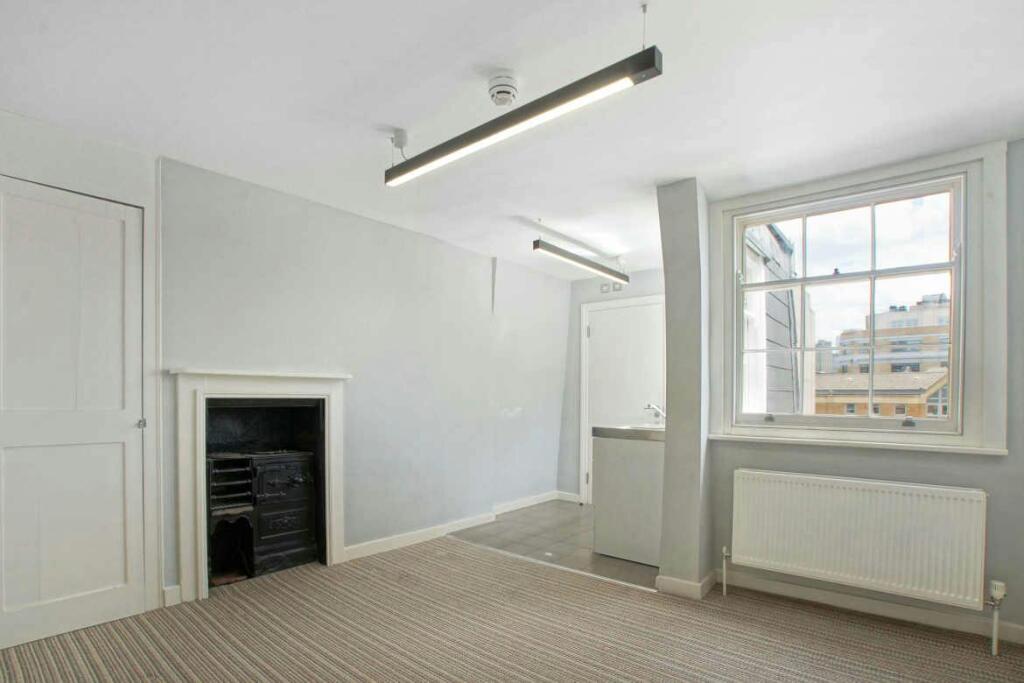 40 Rosebery Ave