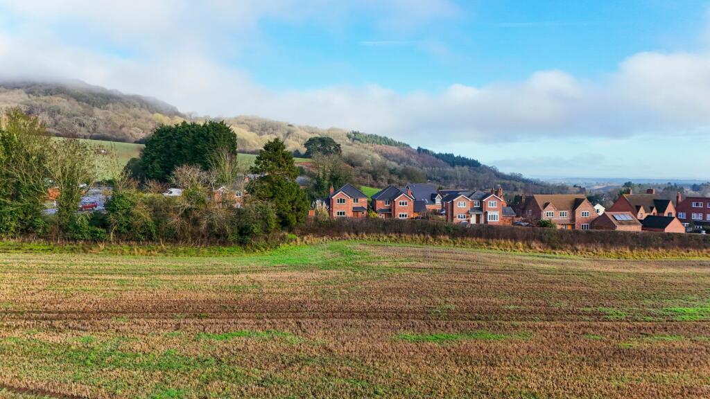 Worcester Road, Great Witley, WR6 photo 4