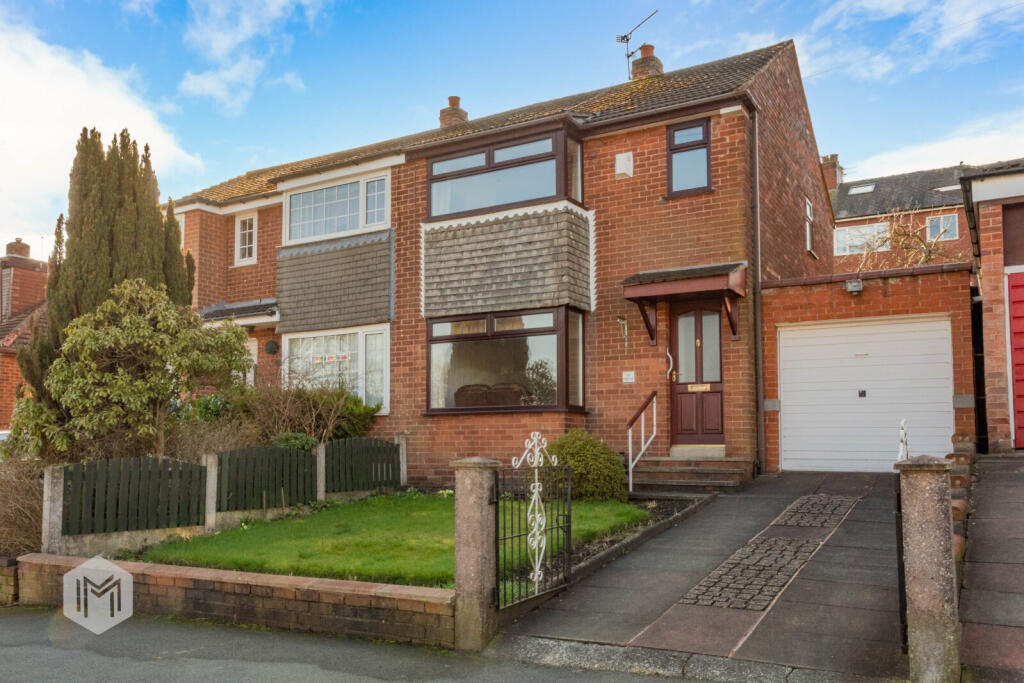 Main image of property: Outwood Avenue, Clifton, Swinton, Manchester, M27 6NP