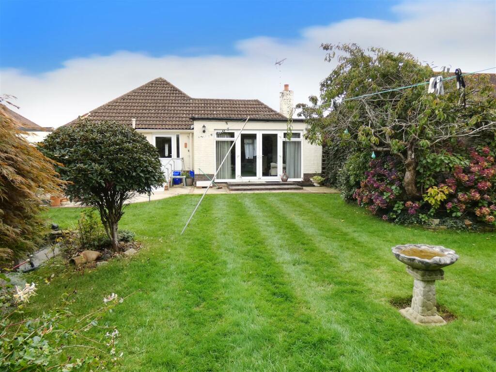 Cheam Road, Rustington photo 3