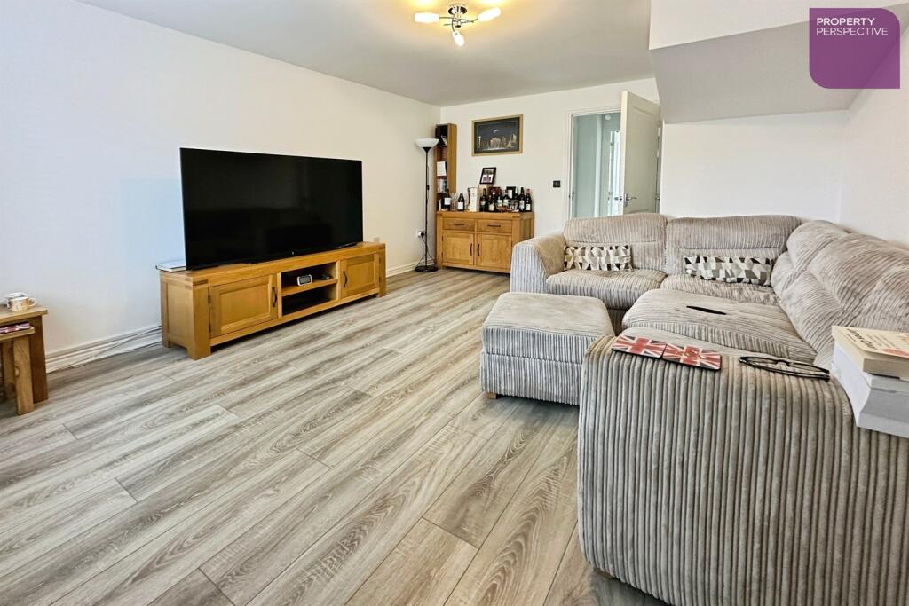 Trethorne Avenue, PR7 photo 3