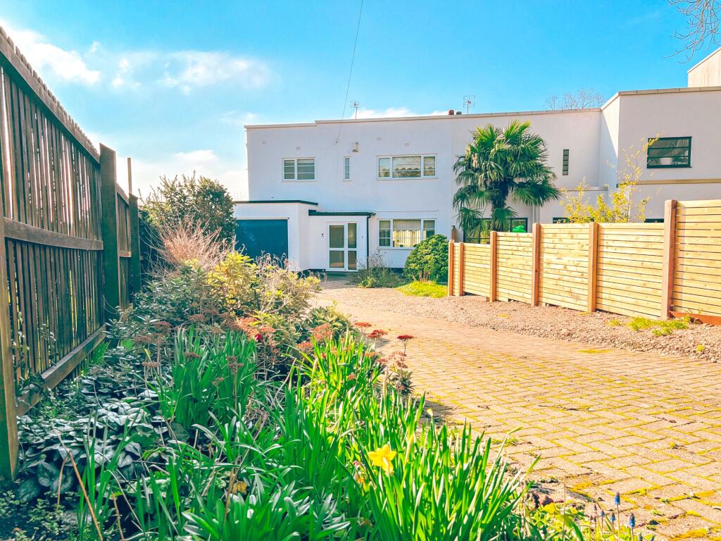 Main image of property: Leicester Road, Oadby, LE2