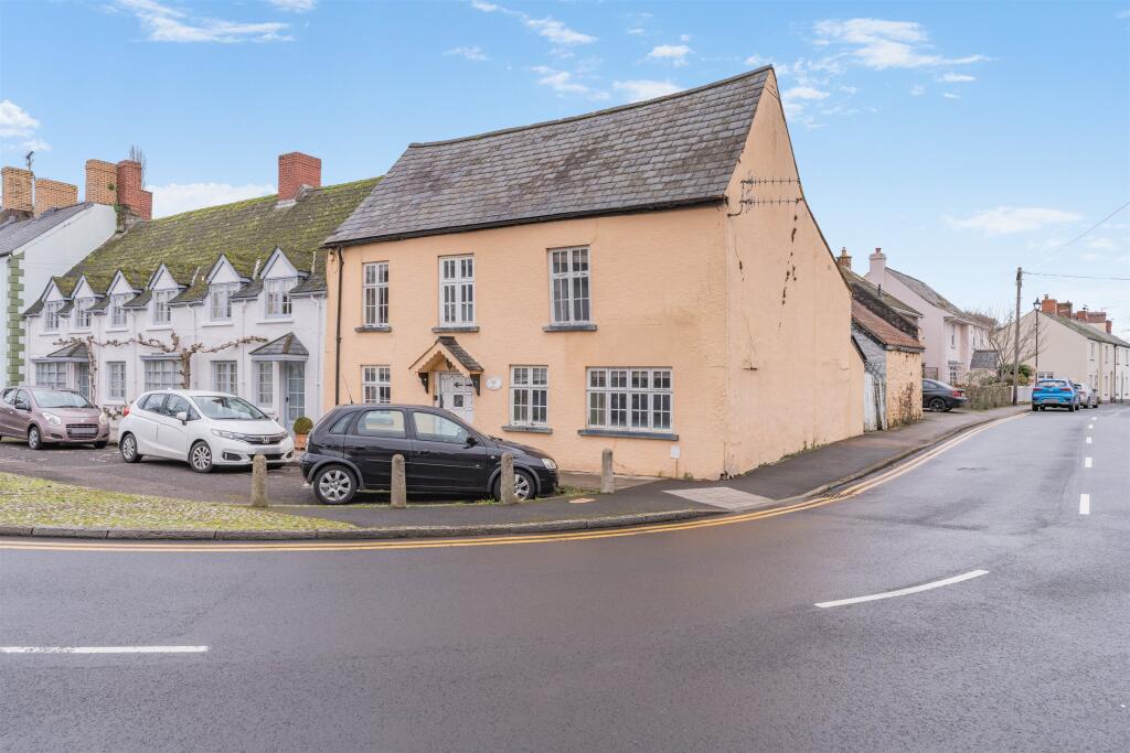 Main image of property: Twyn Square, Usk
