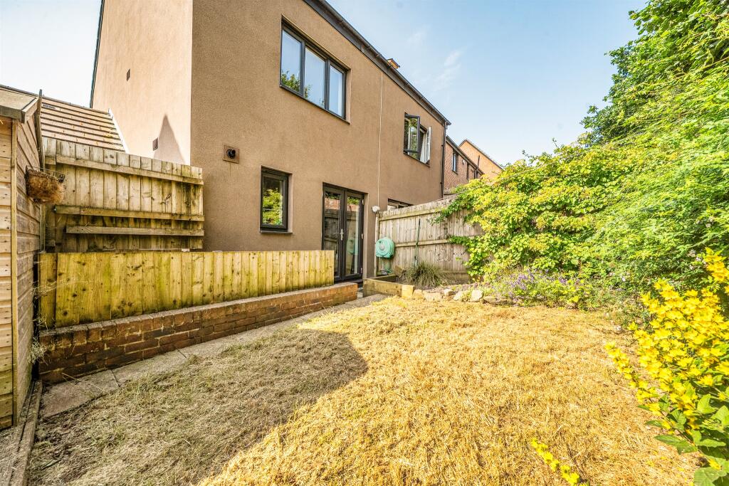 Mortimer Avenue, Old St. Mellons, Cardiff photo 3