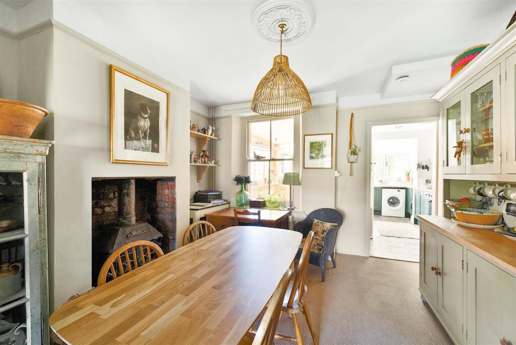 3, Gore Terrace, Bridport photo 4