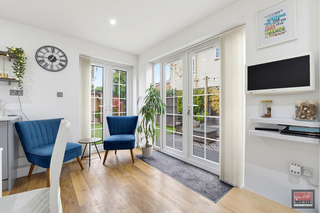 House in Spelthorne, Surrey - More